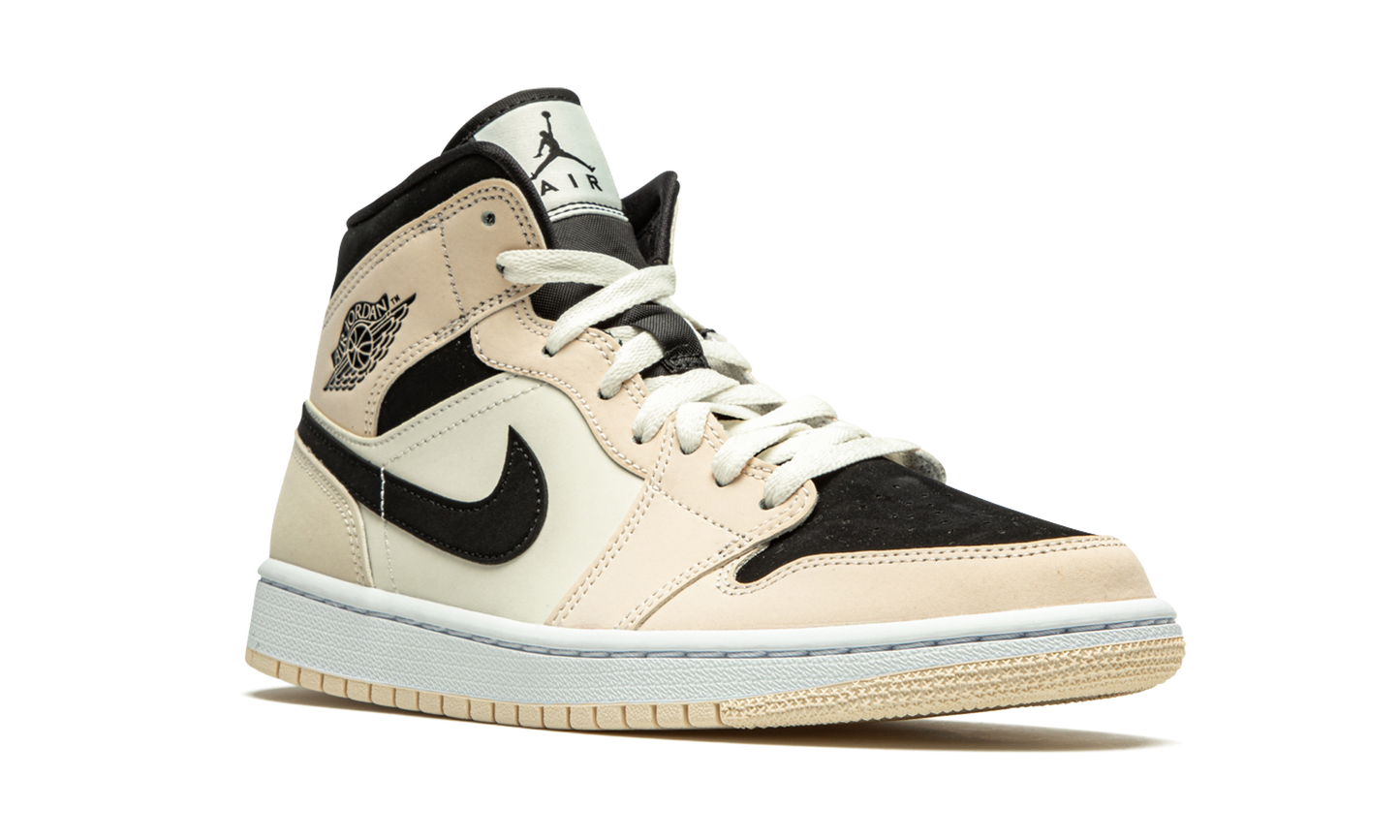 AIR JORDAN 1 MID WMNS "Guava Ice" BQ6472 800