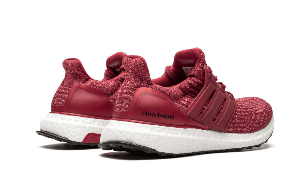 ULTRABOOST WMNS "Mystery Red"