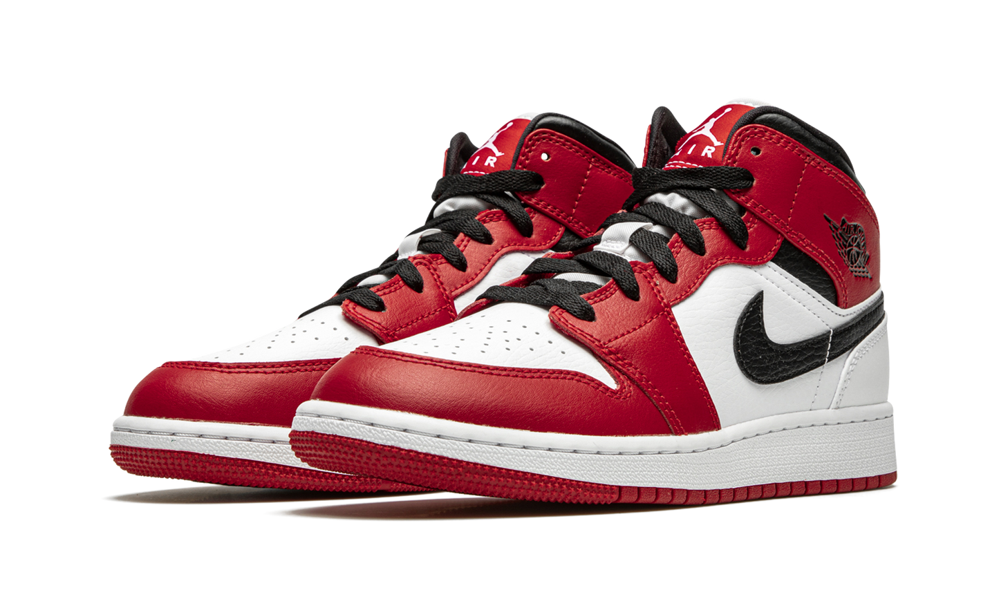 Air Jordan 1 Mid GS "Chicago 2020" 554725 173