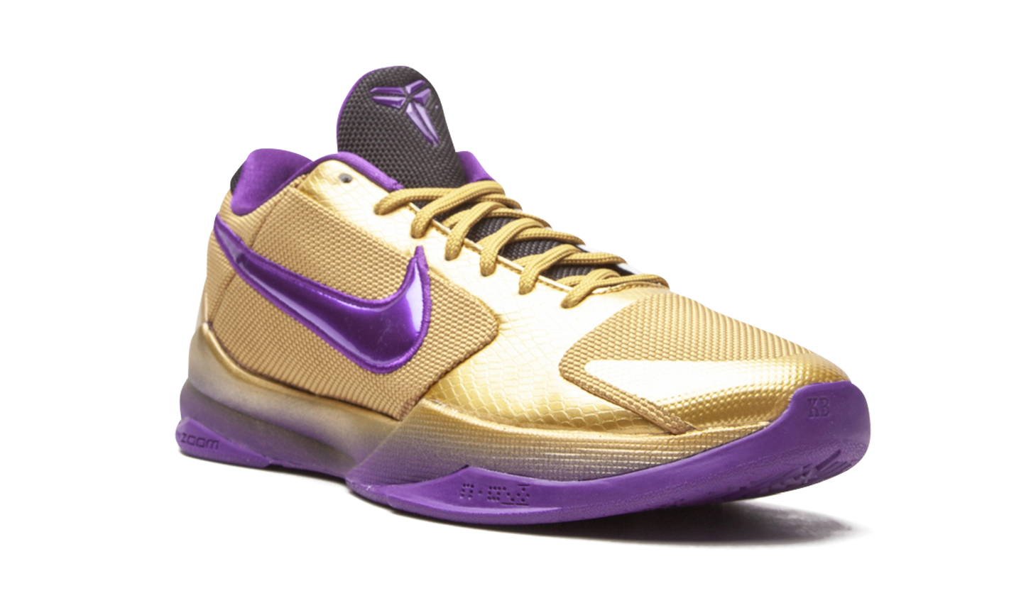 Kobe 5 Protro "Undefeated - Hall of Fame" DA6809 700