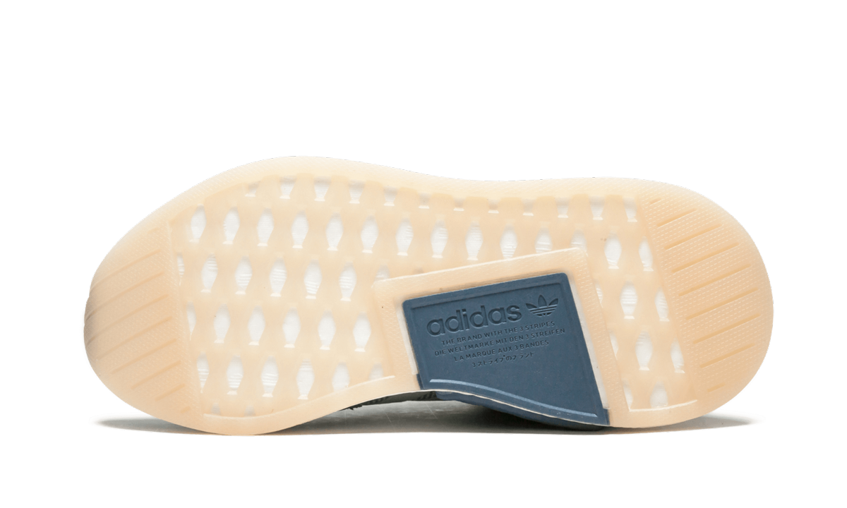 NMD_R2 WMNS CQ2010