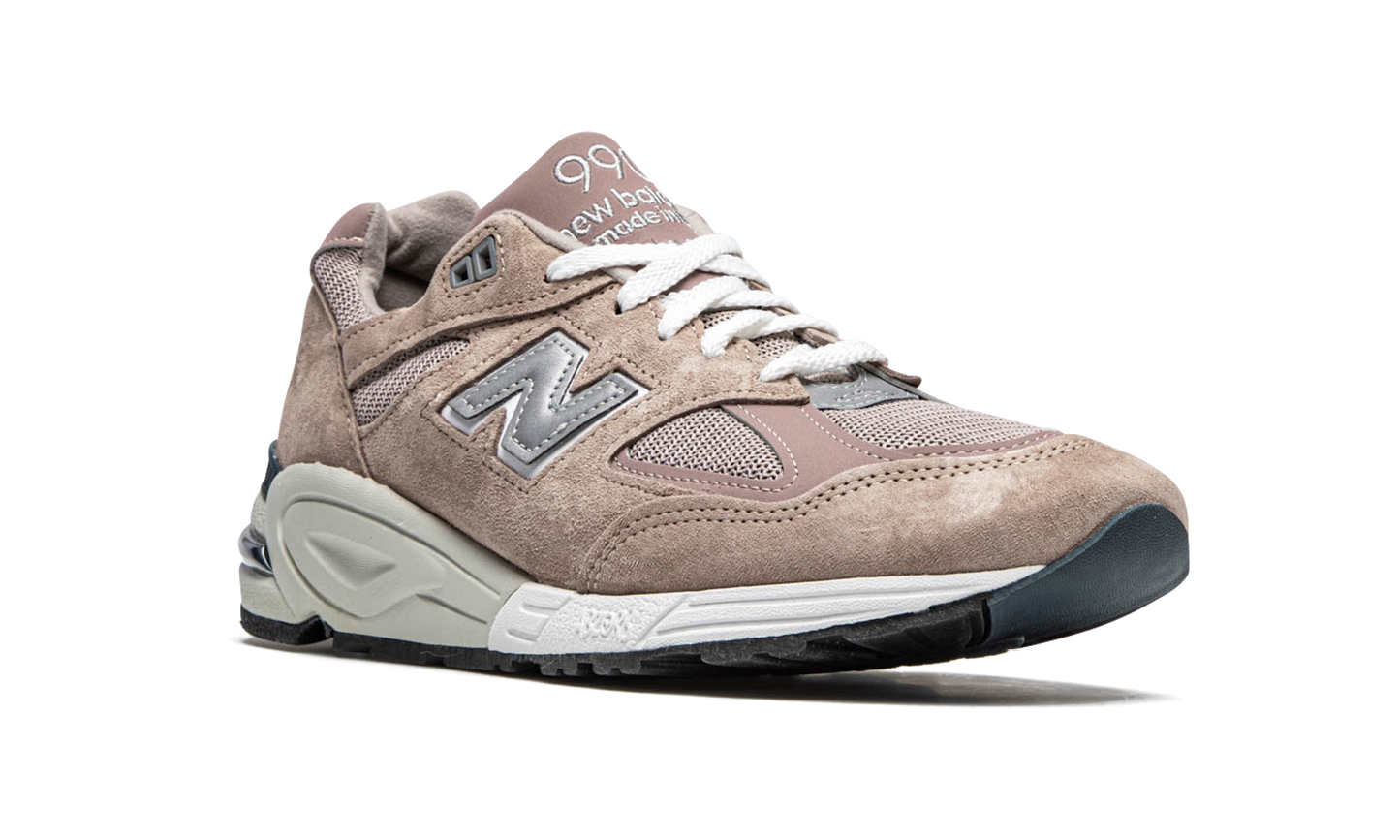 990v2 "Kith - Dusty Rose"