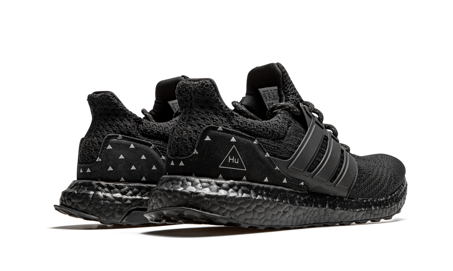 Ultra Boost DNA "Pharrell Williams X Parley - Black Future" H01893