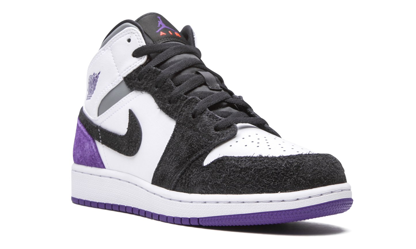 Air Jordan 1 Mid SE GS "Court Purple Suede" BQ6931 105