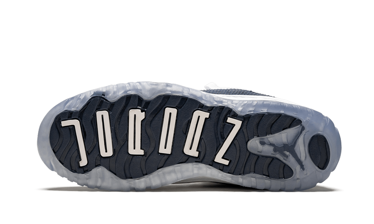 Jordan 11 Retro Low LE PS "Navy Snakeskin"