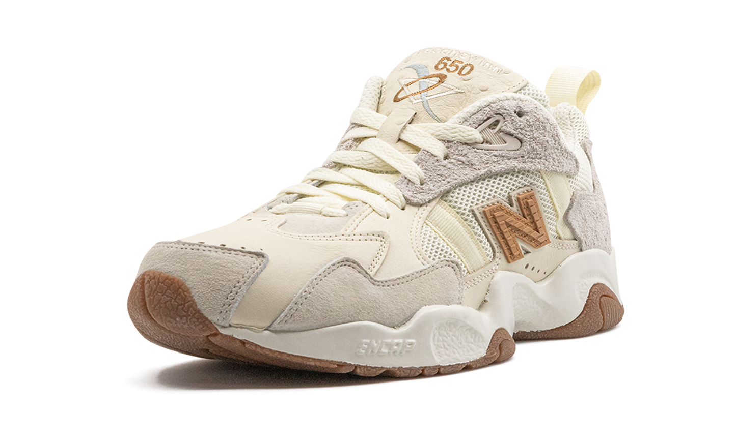 650 NO VACANCY "White/Brown" ML650NVB