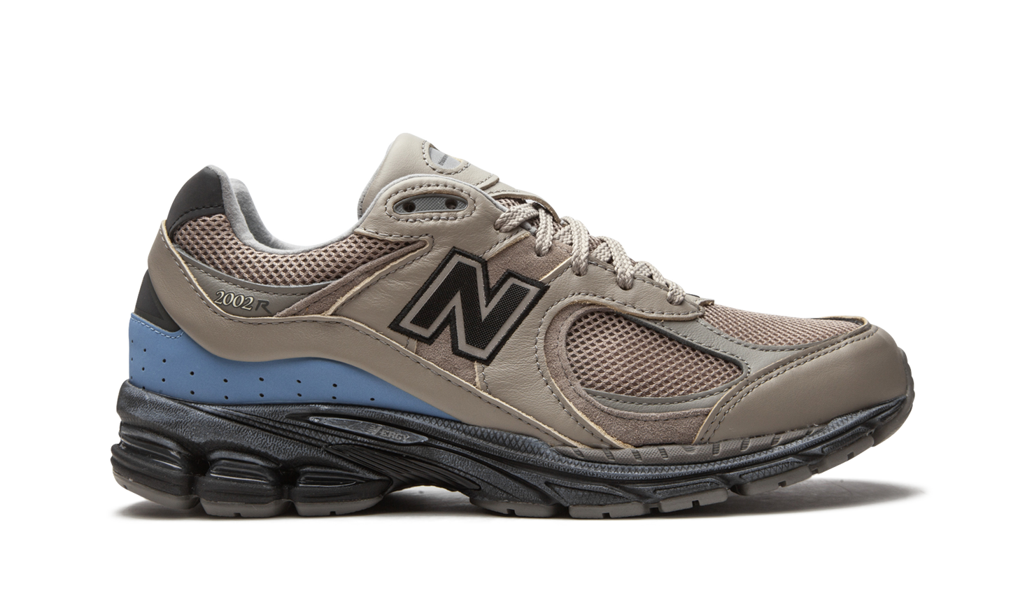 2002R "thisisneverthat" ML2002RN