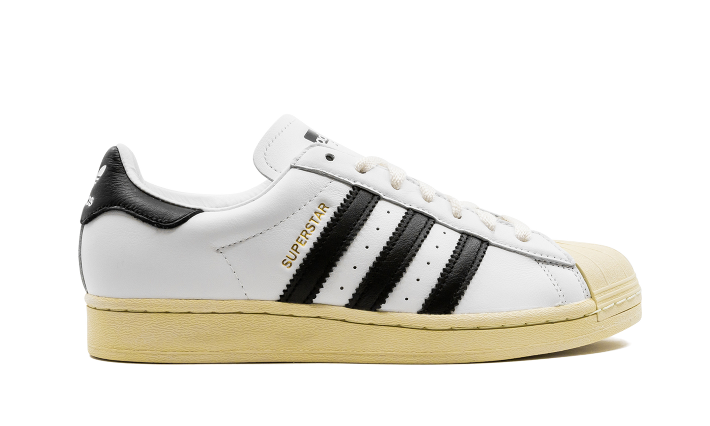 Superstar Premium "White / Black" FV2831