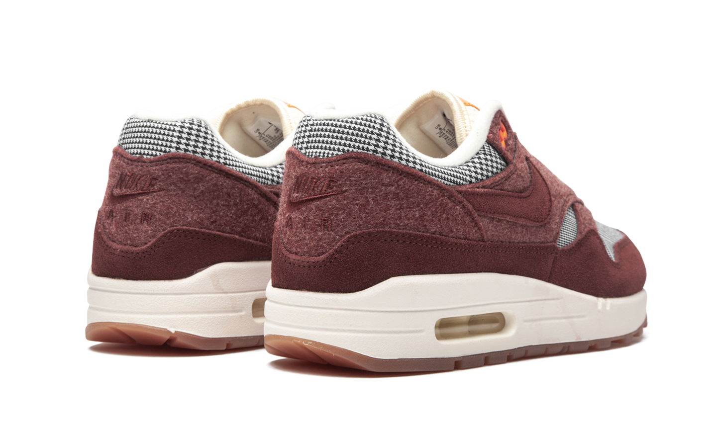 Air Max 1 "Houndstooth" CT1207 200