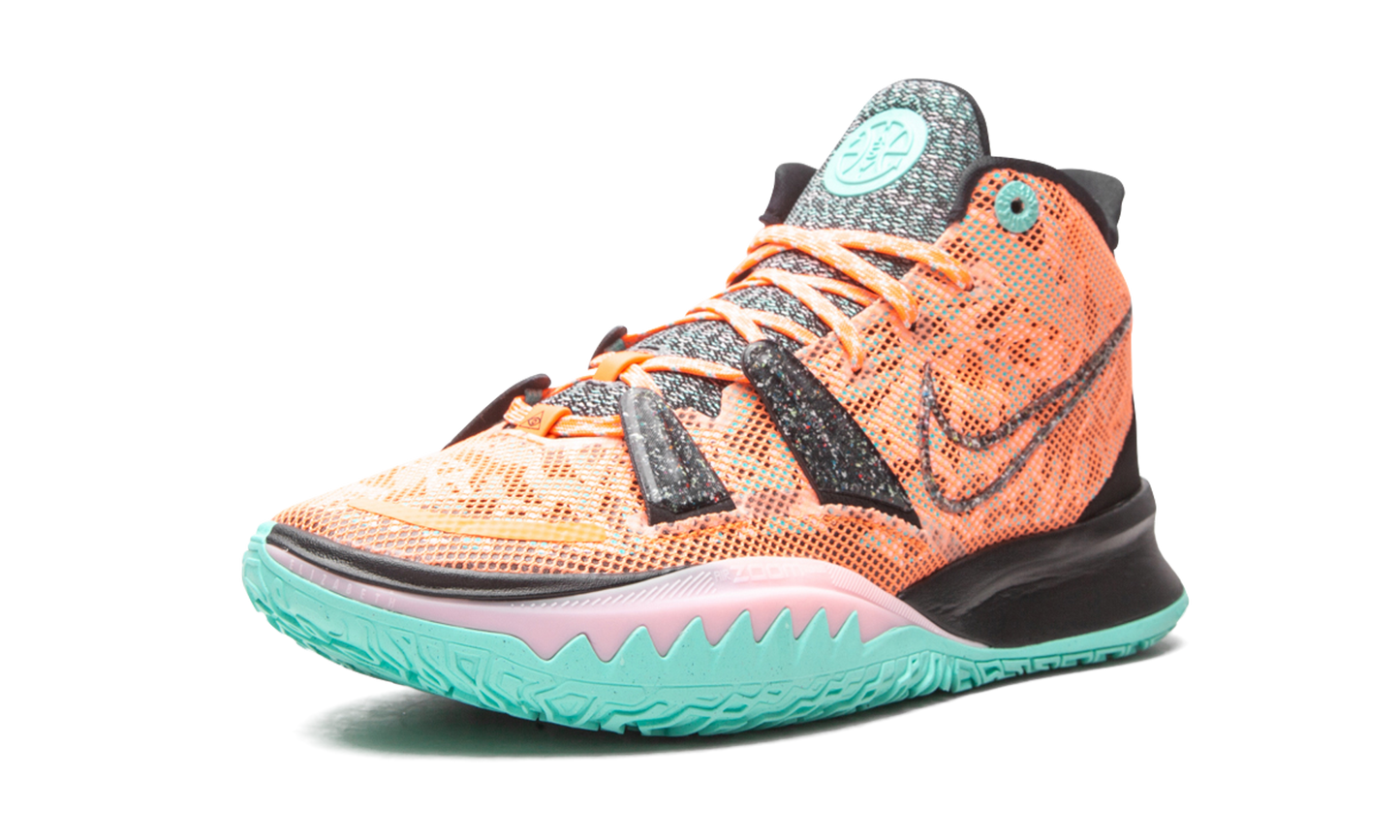 Kyrie 7 EP "Play for the Future"