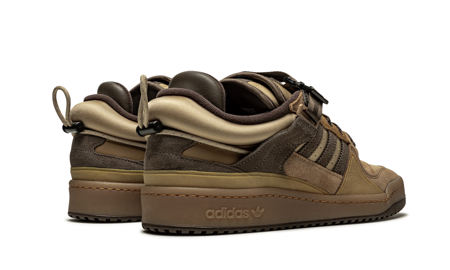 Forum Buckle Low "Bad Bunny - The First Cafe" GW0264