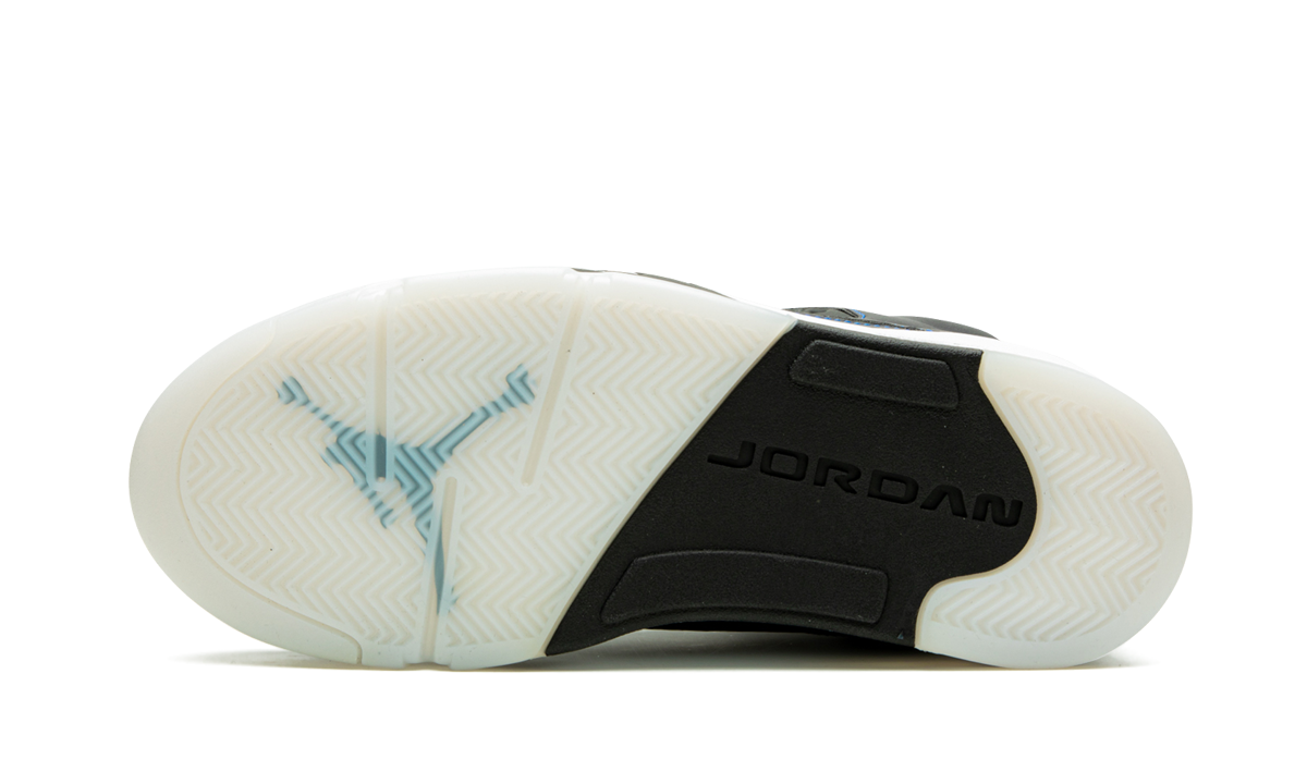 AIR JORDAN 5 RETRO WMNS "Oil Grey" CD2722 001