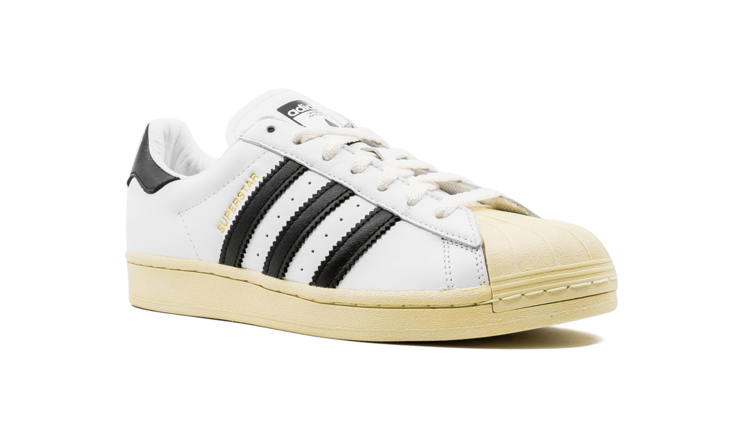 Superstar Premium "White / Black" FV2831