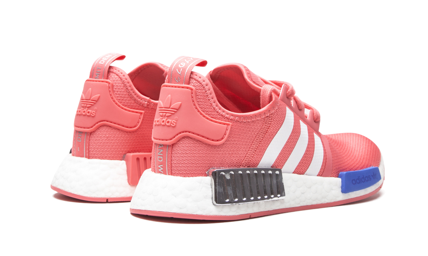 NMD_R1 WMNS "Hazy Rose" FX7073
