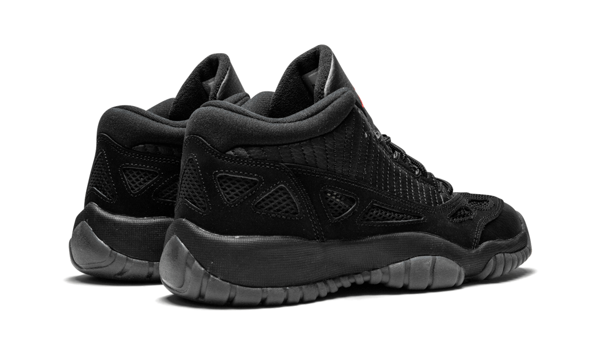 Air Jordan 11 Retro Low GS "Referee"