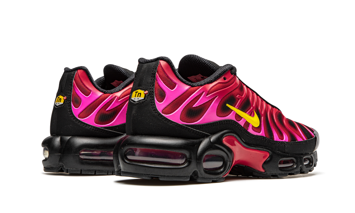 Air Max Plus TN "Supreme - Black / Red" DA1472 600