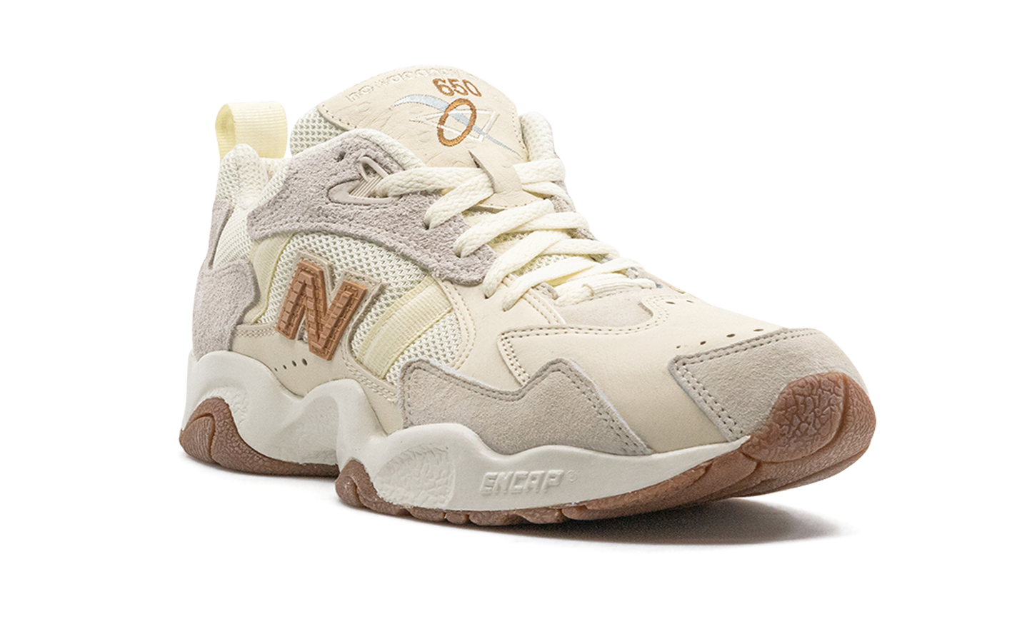 650 NO VACANCY "White/Brown" ML650NVB