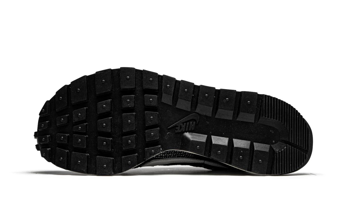 VaporWaffle "Sacai - Black White" CV1363 001