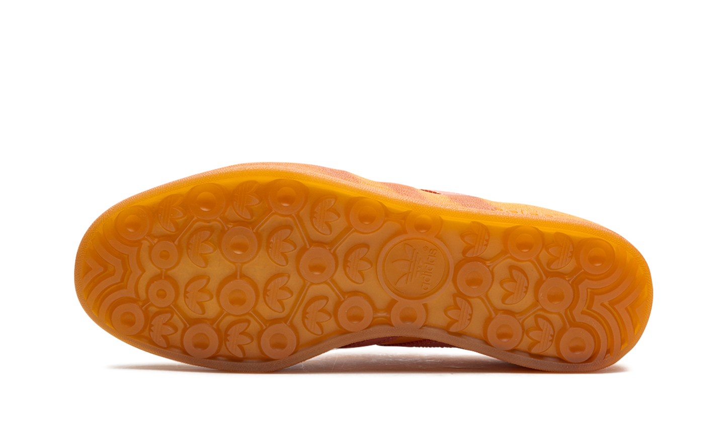 Gazelle Indoor WMNS "Semi Spark Clay" IE2959