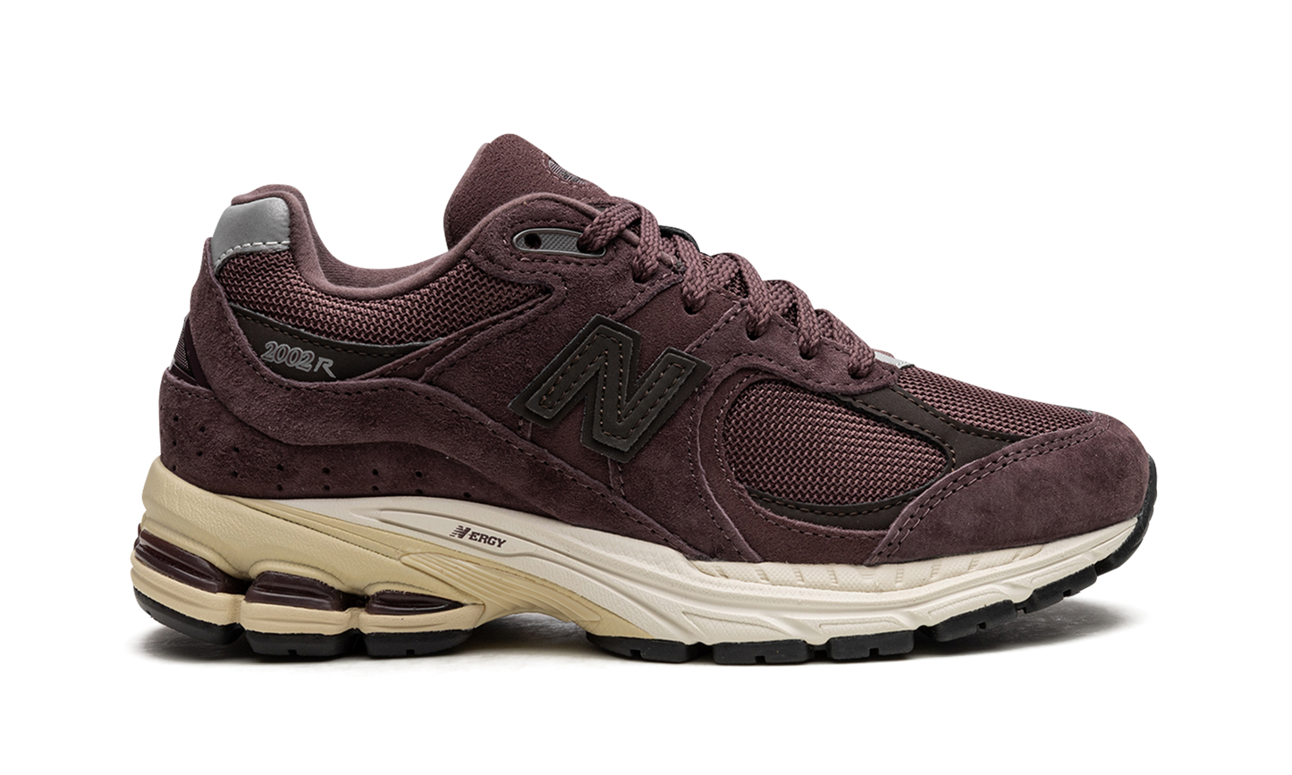 2002R "Dark Grape" M2002RCD