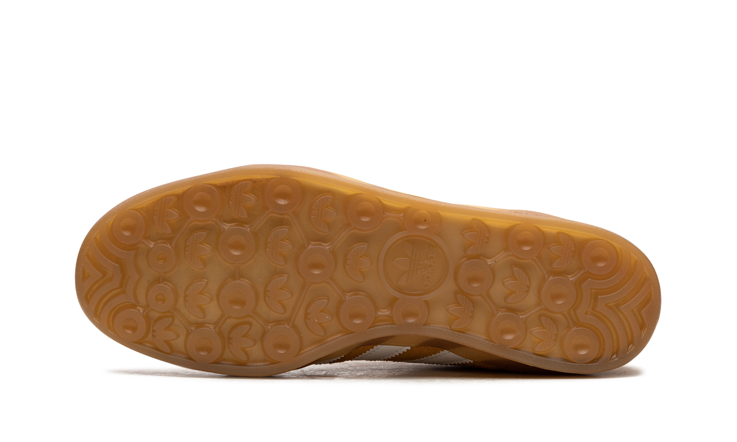 GAZELLE INDOOR WMNS "SUPCOL" HQ8716