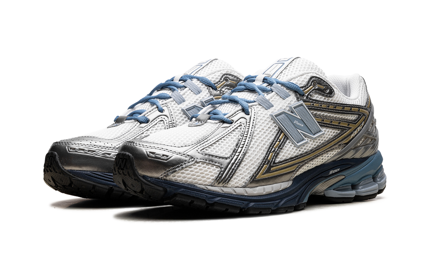 1906R "White Silver Blue" U1906RNJ