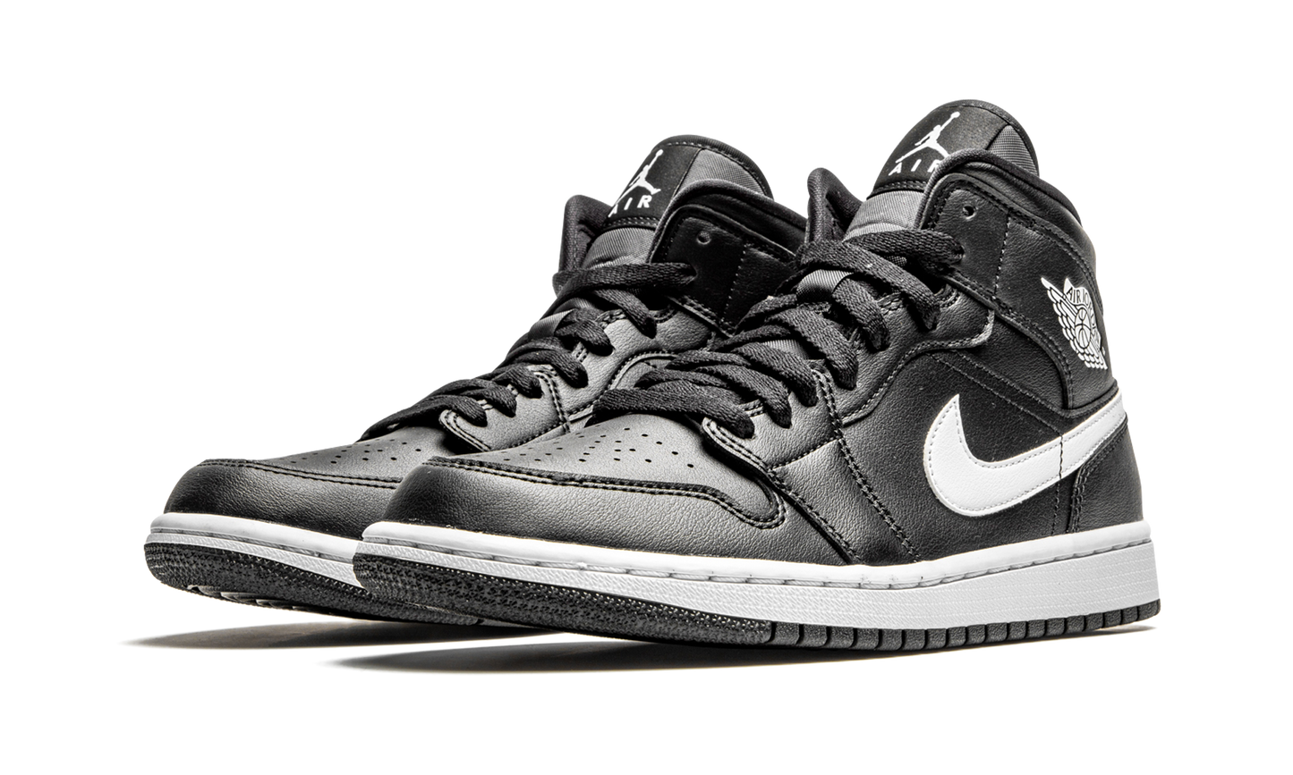 AIR JORDAN 1 MID WMNS "Black / White" BQ6472 011
