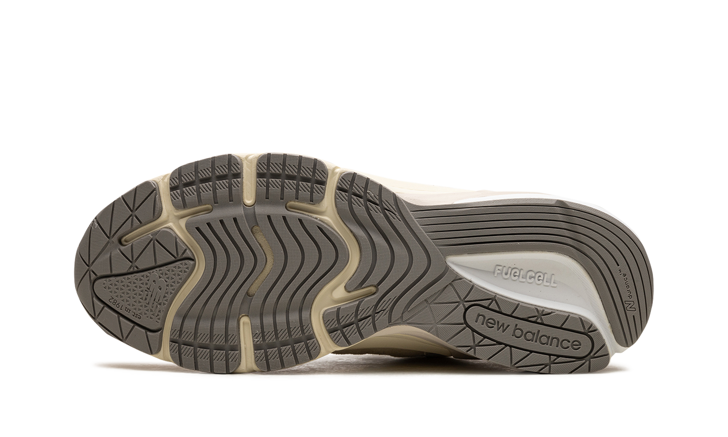 990v6 "Made in USA - Cream" M990SS6