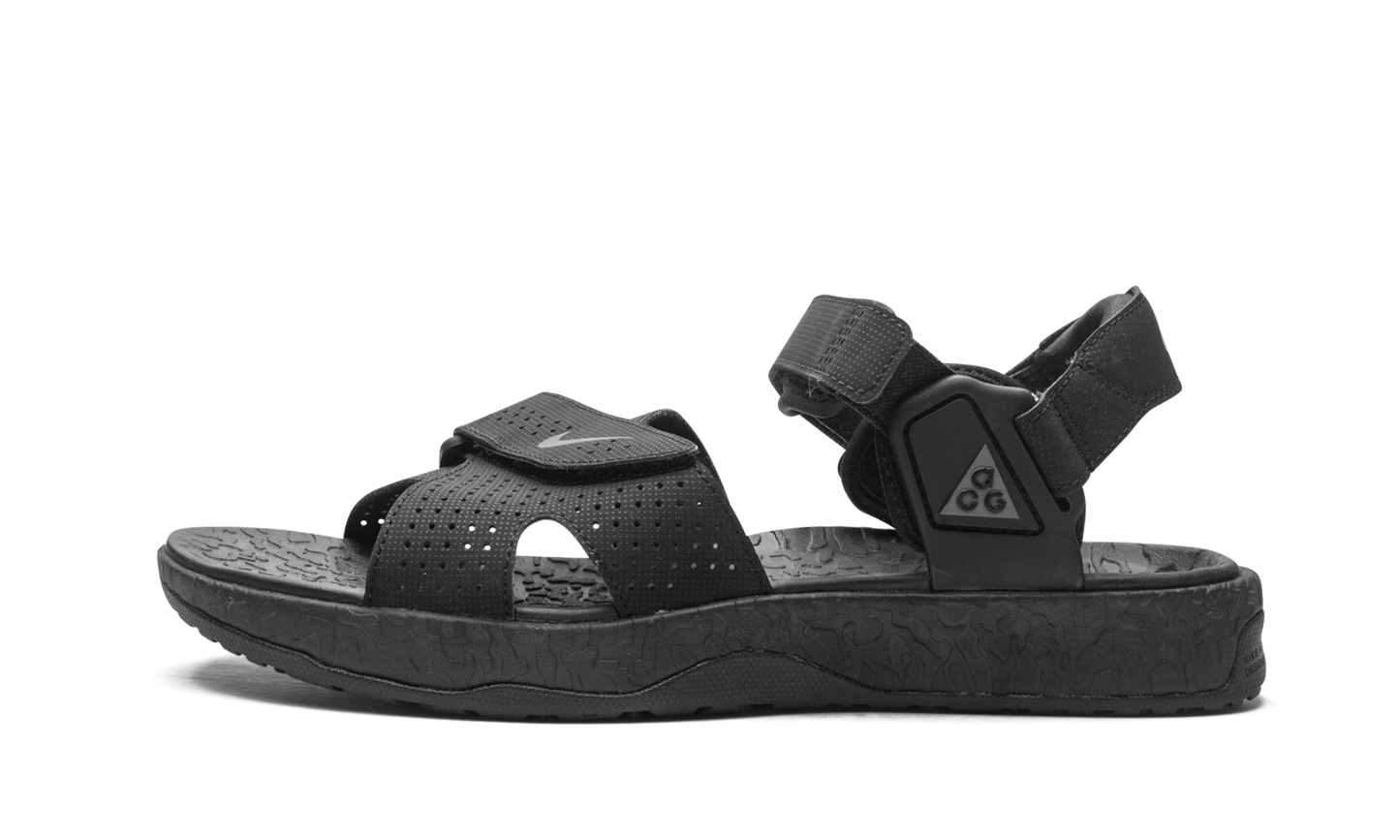 ACG AIR DESCHUTZ "TRIPLE BLACK"