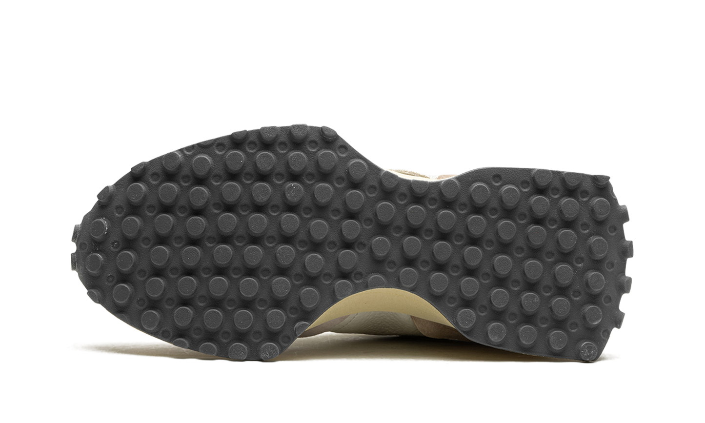 327 "Grey Day Moonrock" U327WGA