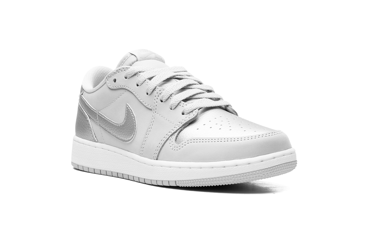 Jordan 1 Low OG GS "Metallic Silver" CZ0858 002