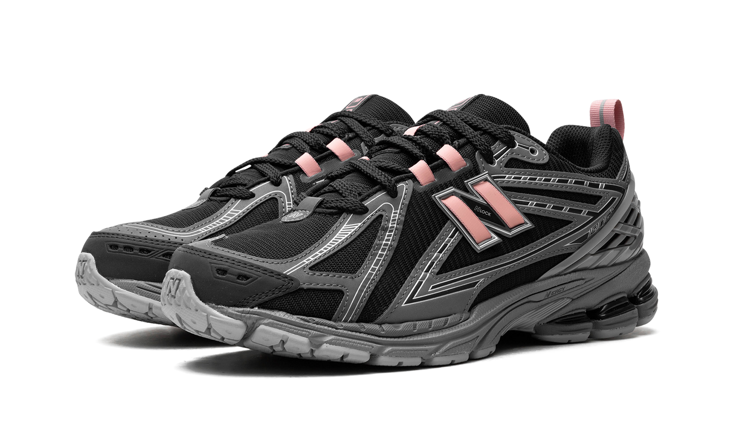 1906R "Black / Pink" M1906RHC