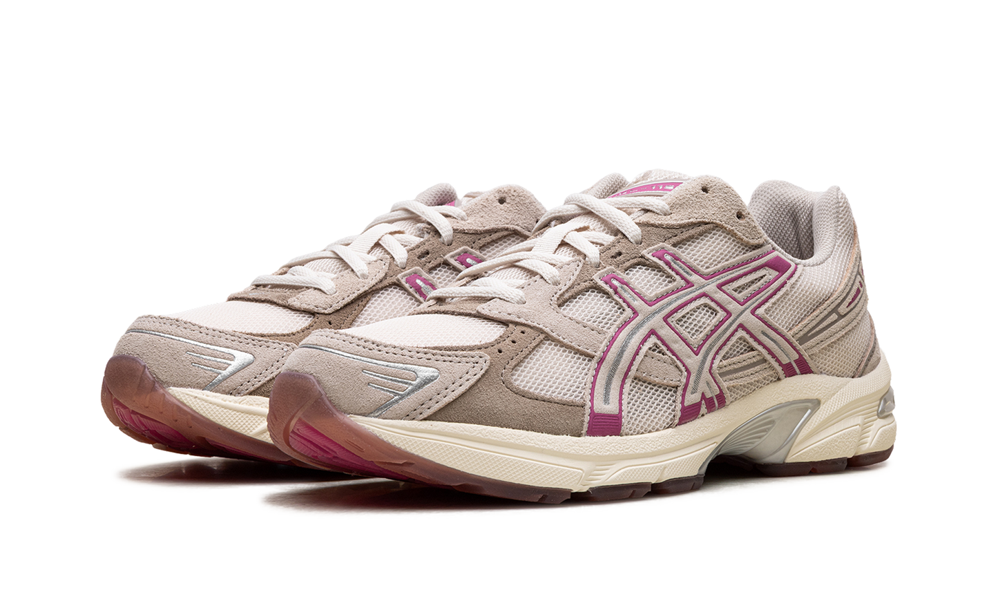 Gel-1130 WMNS "Oatmeal Peyote" 1202A527 250