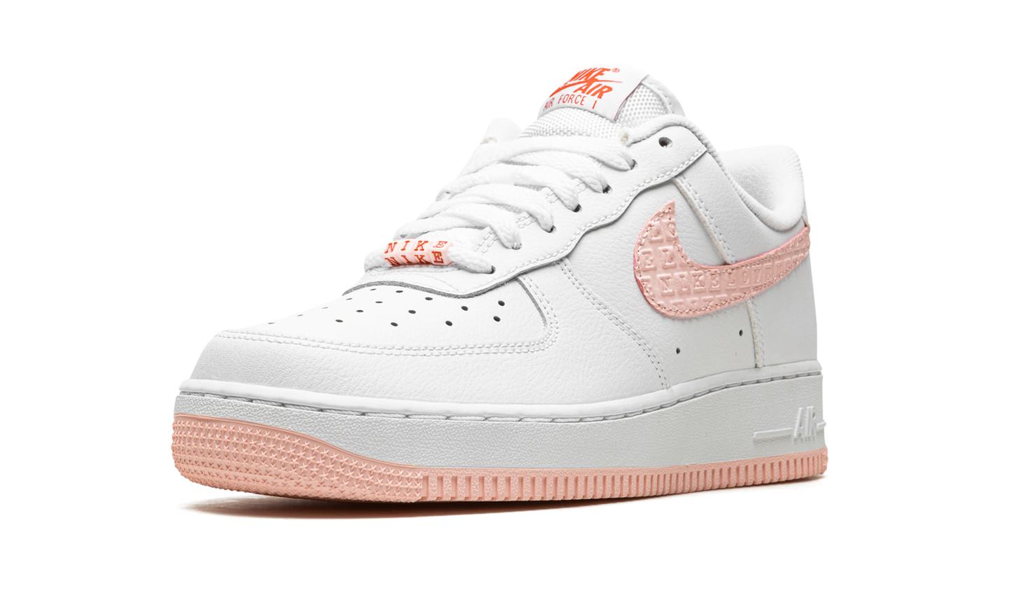 AIR FORCE 1 LO MNS WMNS "Valentine's Day 2022" DQ9320 100