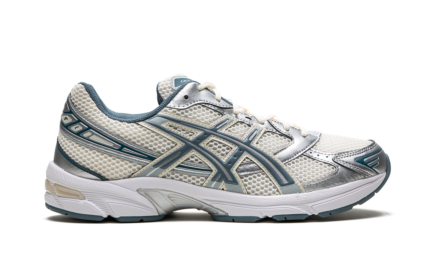 Gel-1130 "Cream / Ironclad" 1201A256 115