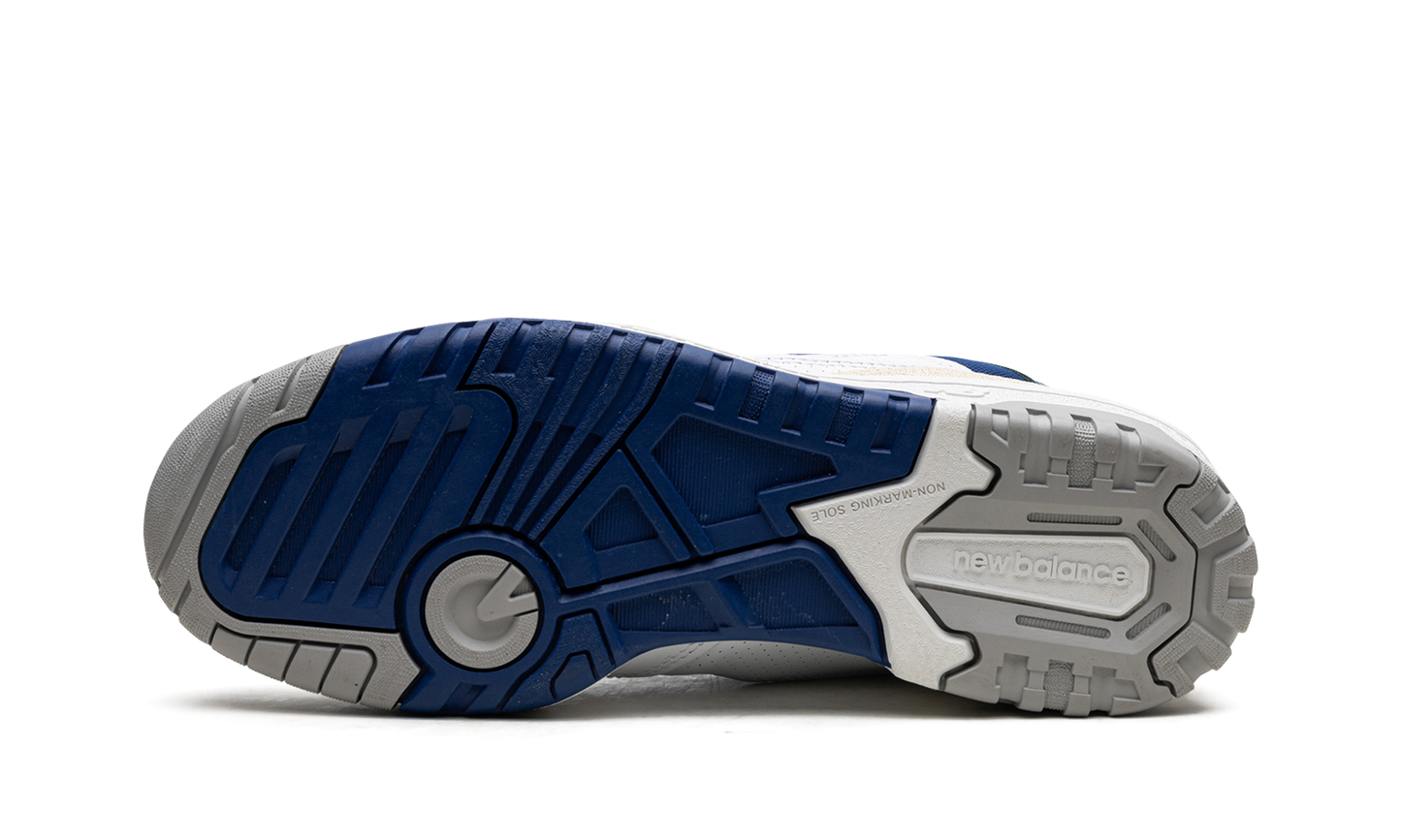 550 "White Blue Groove" BB550NCC