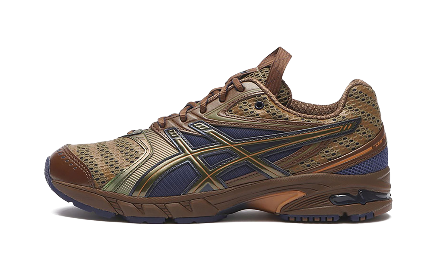 GEL-DS Trainer 14 "Kiko Kostadinov - Desert Camp/Piquant Orange" 1203A606 200