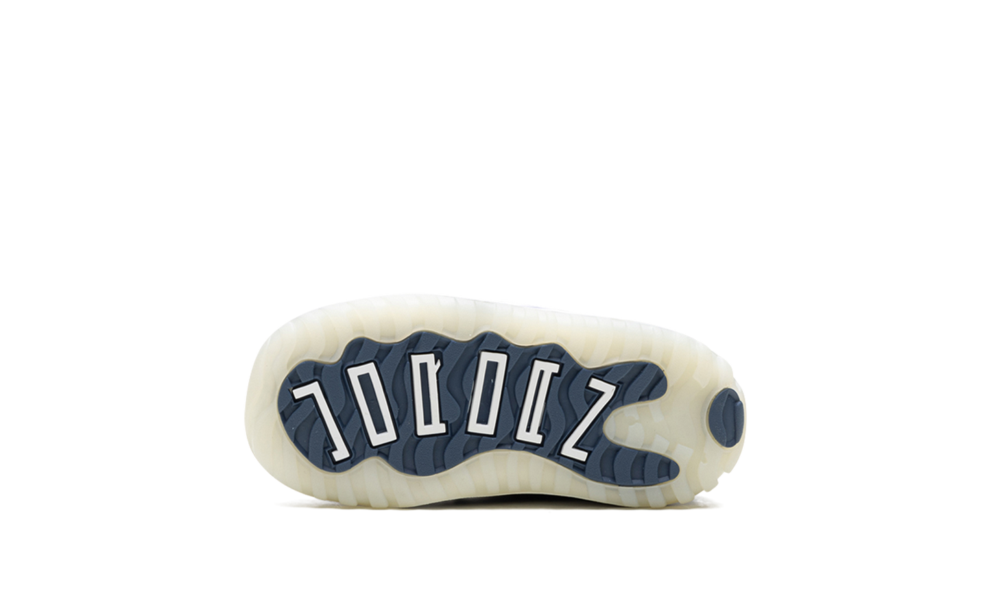 Air Jordan 11 Retro Low TD "Midnight Navy"