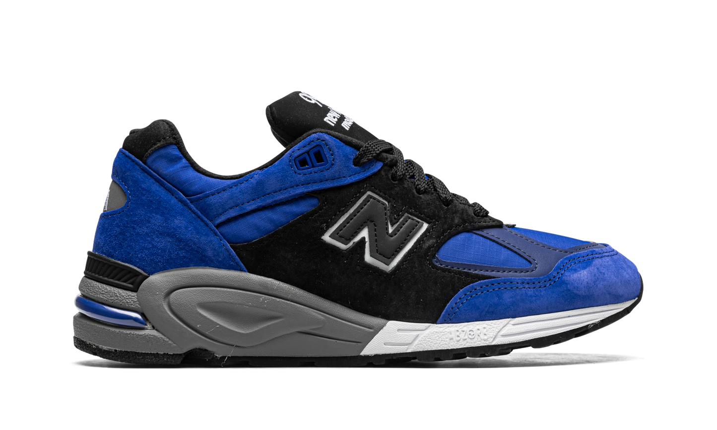 990v2 "Blue/Black" M990PL2