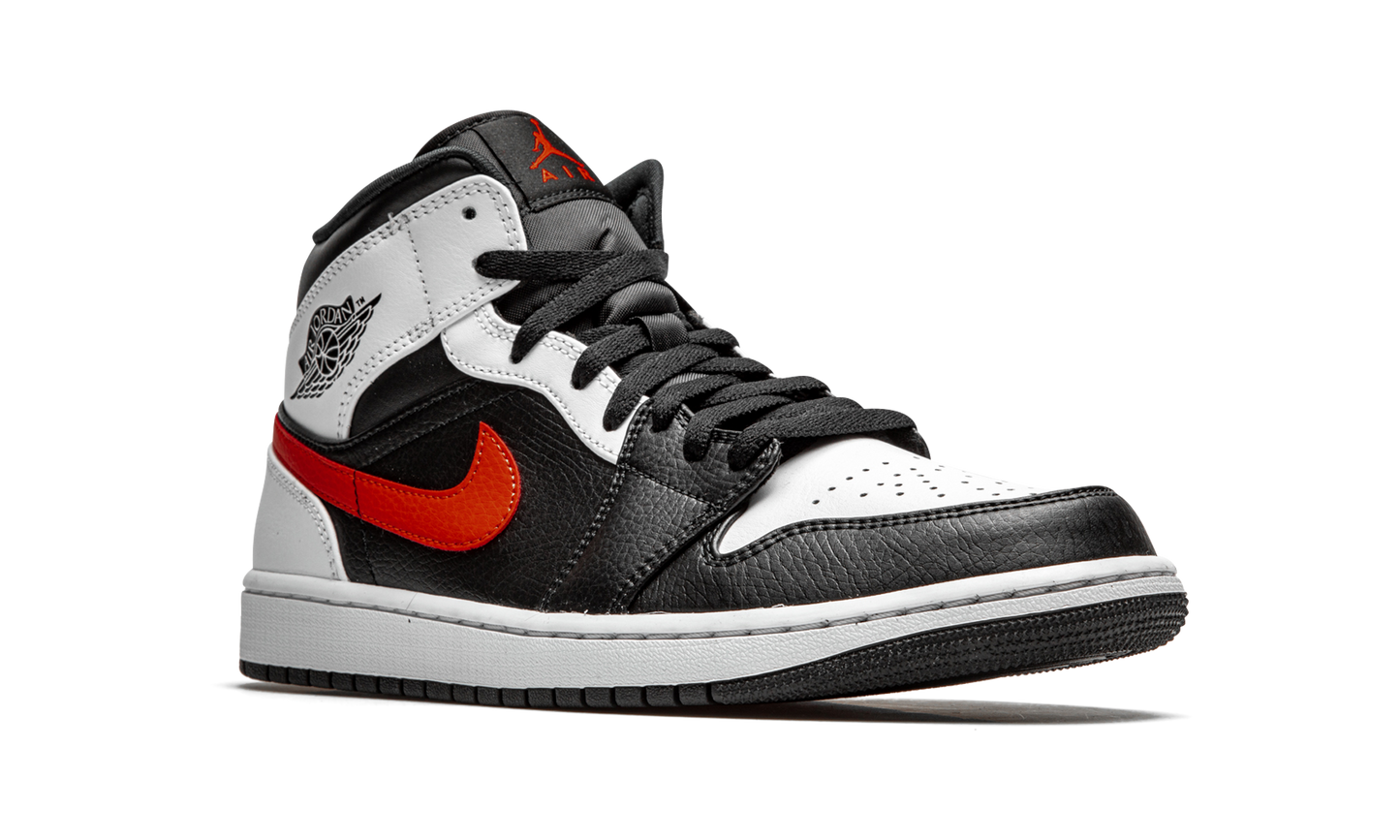 Air Jordan 1 Mid "Chile Red" 554724 075