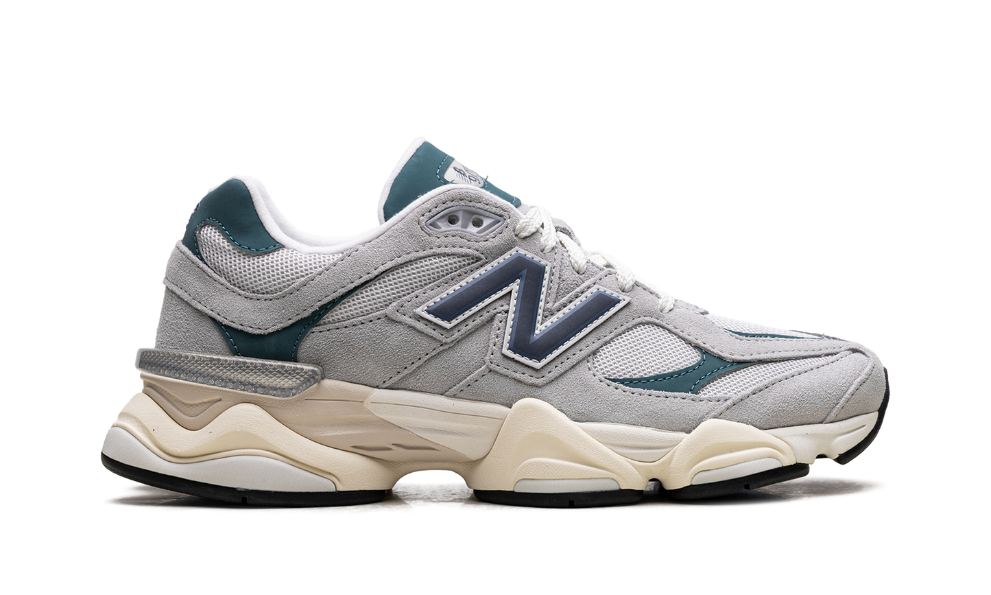 9060 "Concrete Vintage Indigo New Spruce" U9060HMS