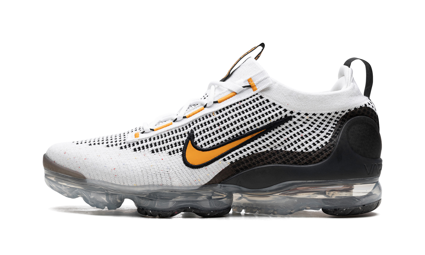 Air VaporMax 2021 FK "KUMQUAT" DM0025 101