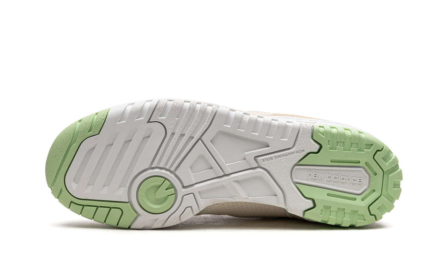 550 WMNS "Turtledove Green Aura"