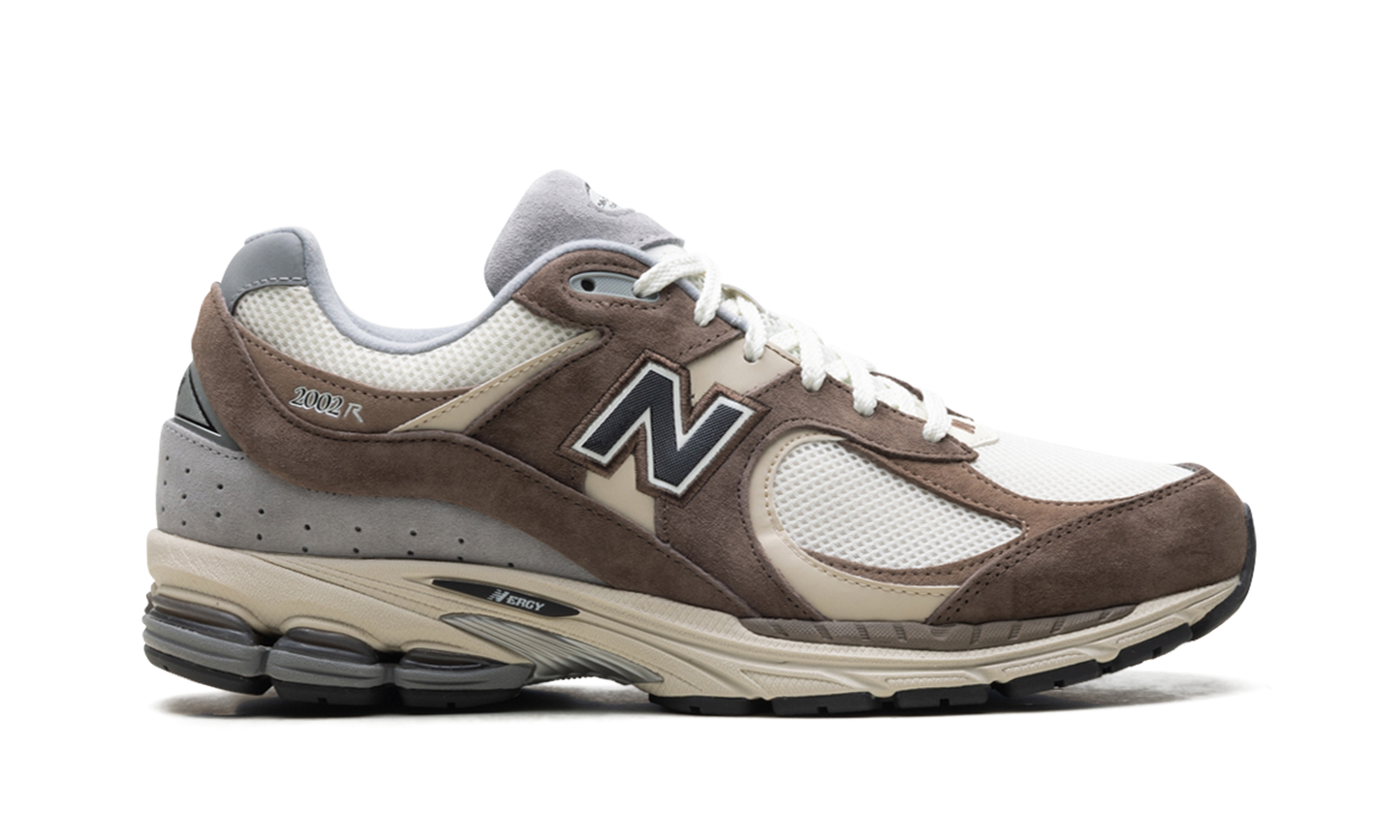 2002R "Emerging Brown" M2002RFZ