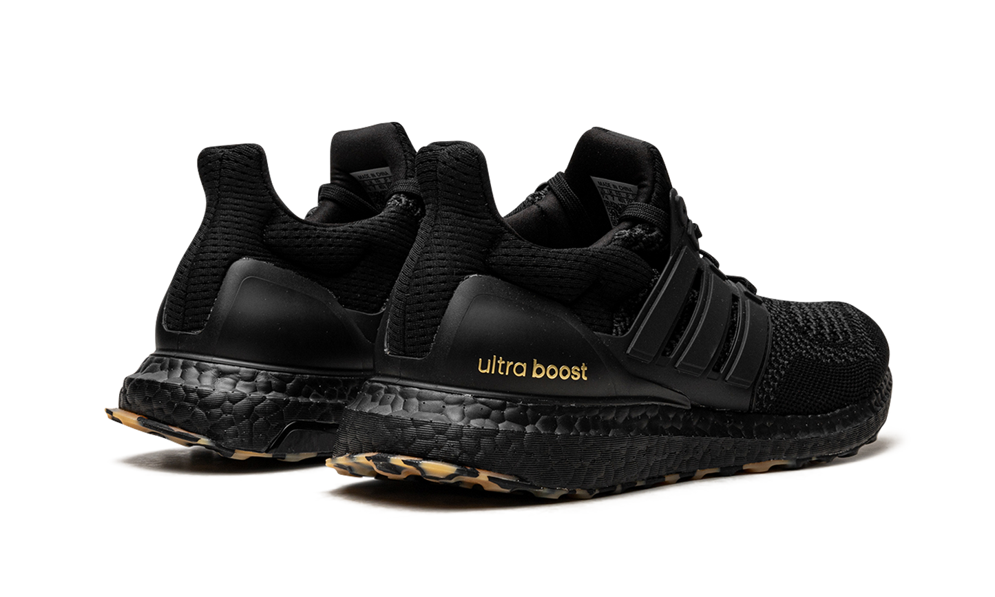 ULTRABOOST 1.0 "Black / Gum Camo Sole" GY9136