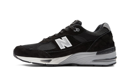 991 "Made in UK - Black Silver" M991EKS