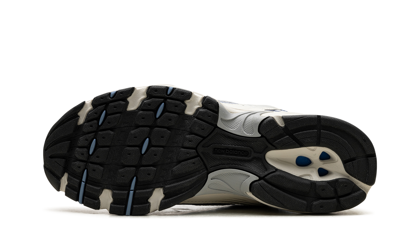 530 "Steel Blue" MR530KC