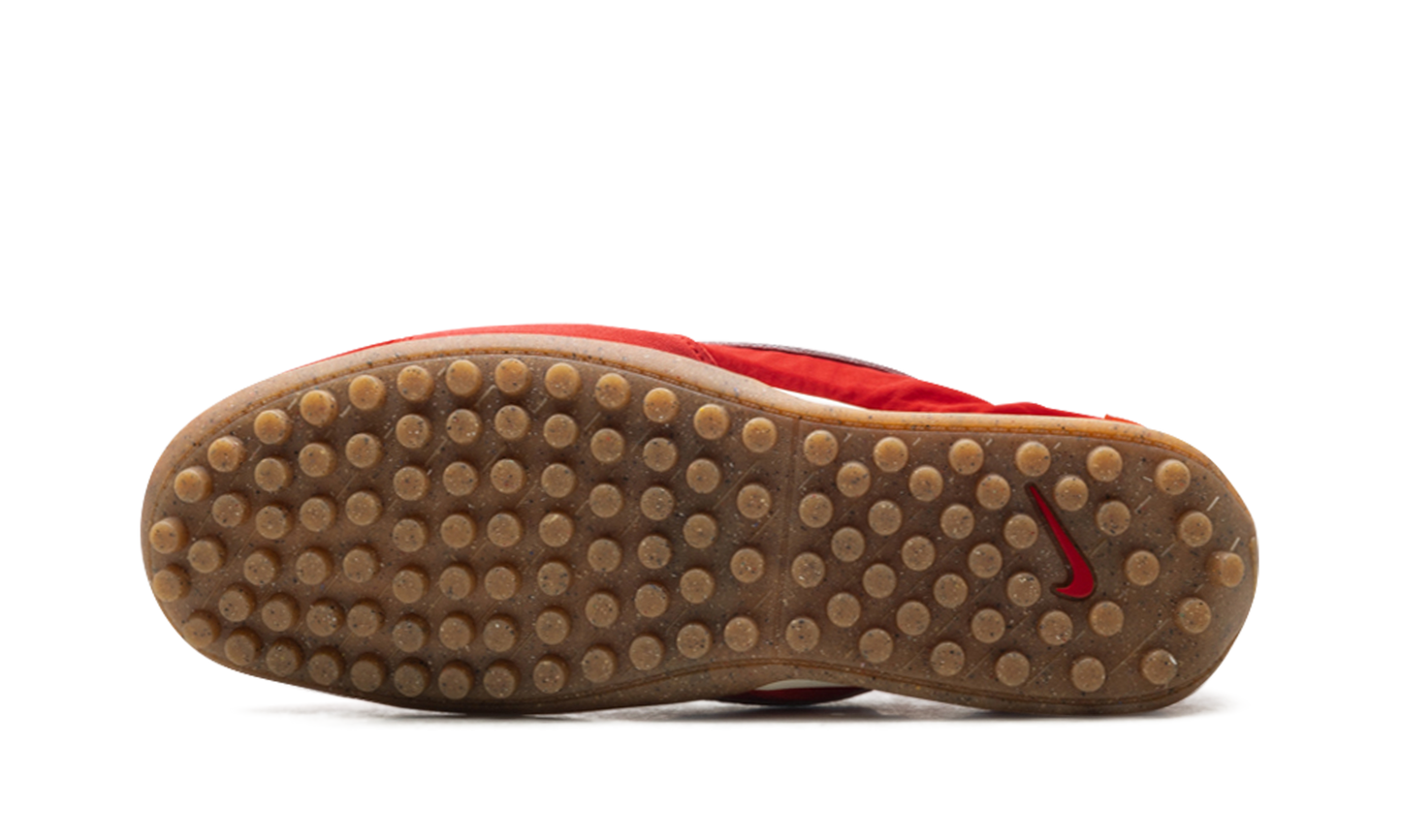 Moon Shoe SP WMNS "Jacquemus - University Red" HV8547 600