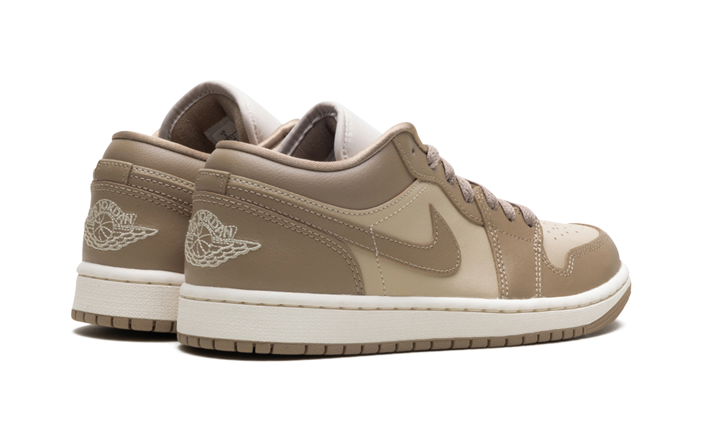 Jordan 1 Low WMNS "Rattan Sail Desert Camo" DC0774 203