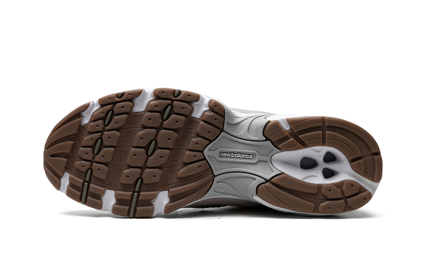 530 "Dark Olivine / Moonrock / Shadow Grey" MR530GA